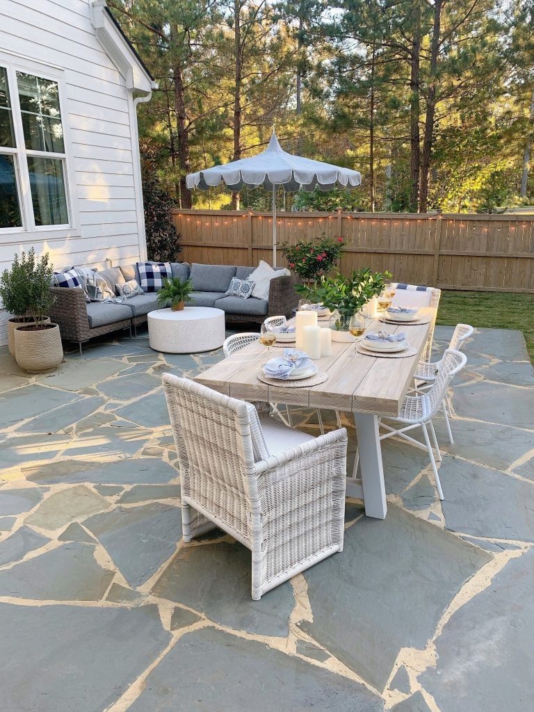 Irregular bluestone flagstone patio